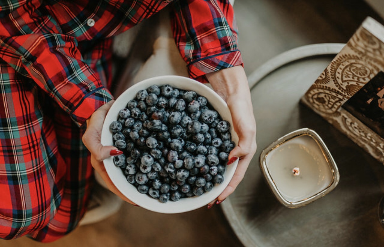 Nastia Liukin Blueberries Holiday